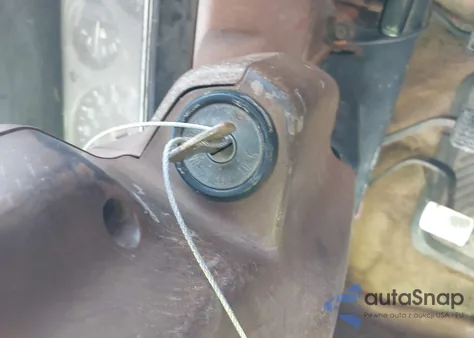 1984 Datsun 720 King Cab 4X4 from USA, damaged, VIN JN6ND06Y4EW011429